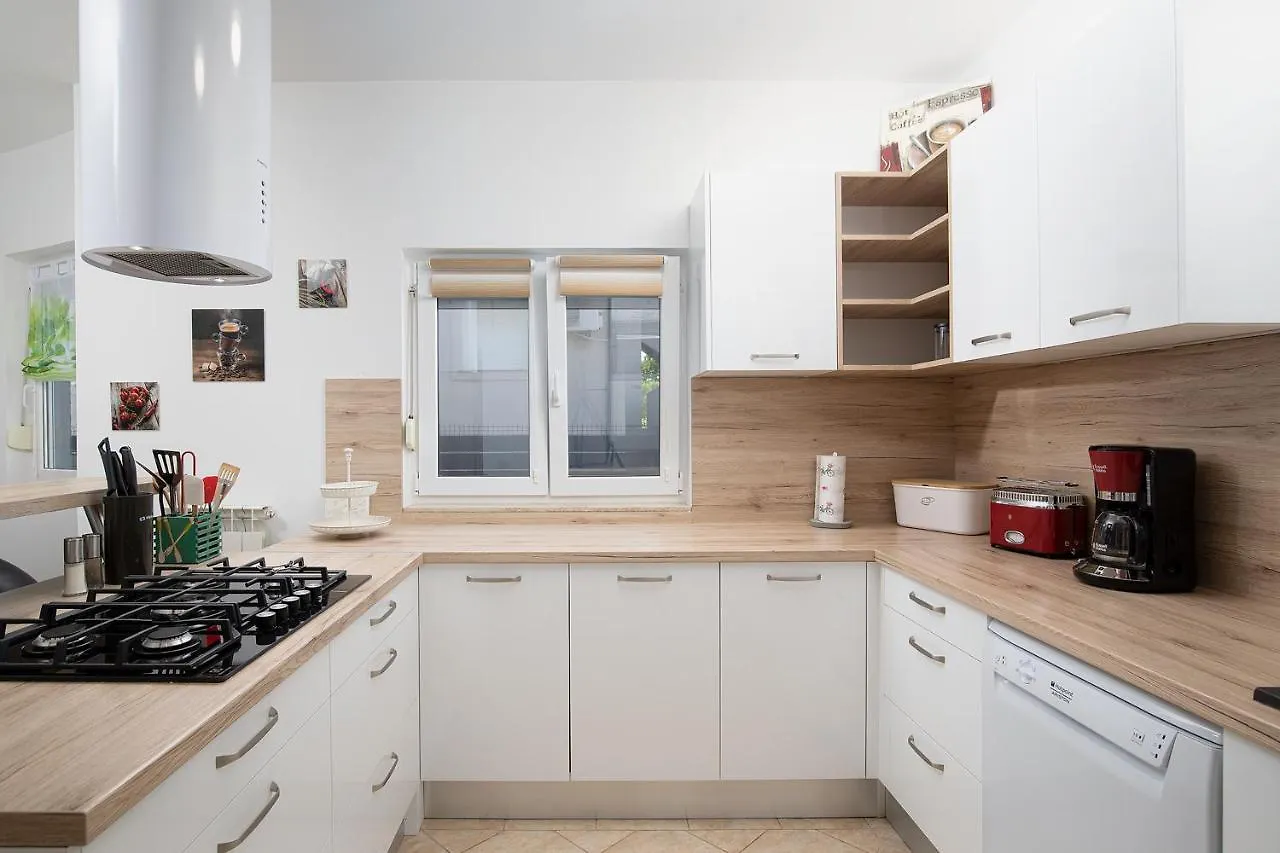 Villa Papillon - Top Ausgestattete Ferienoase