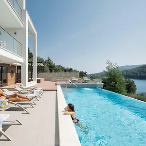  Vila Vlastelini Ii By Interhome