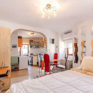Studio-apartman Dejan Bakar